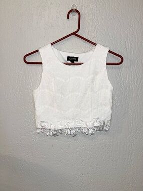 A. Byer White Lace Cropped Tank with Floral Hem SZ- 7